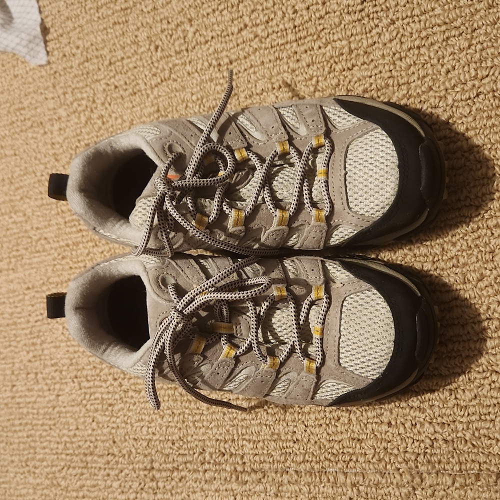 NWOT Women's Merrell Hiking Shoes Size 6.5